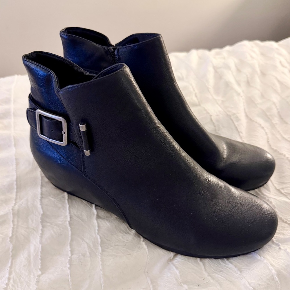 BareTraps Black Ankle Booties with Buckle